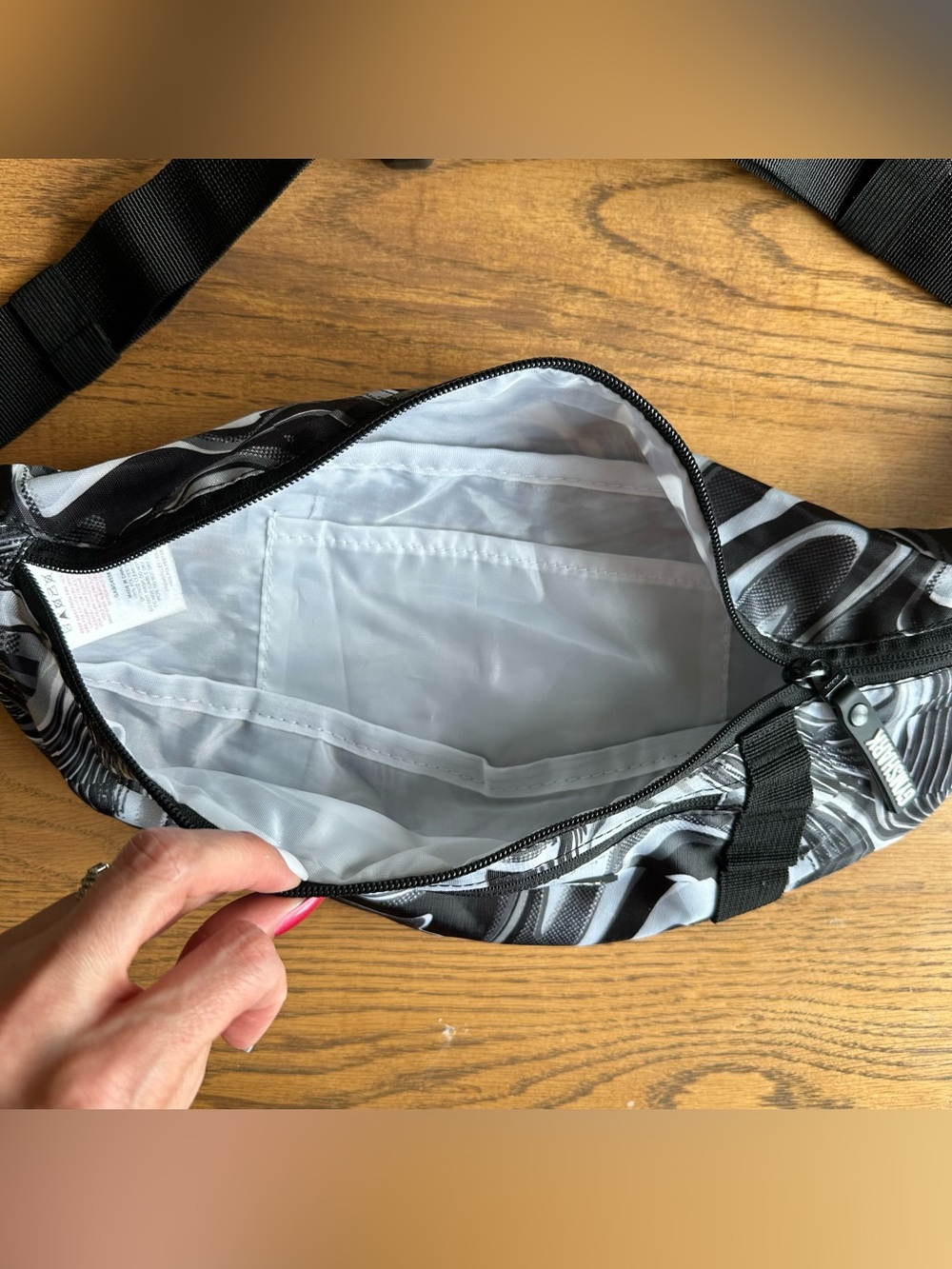 Gymshark Cross Body Bag Black and White Swirl Belt Bag - Picture 3 of 7